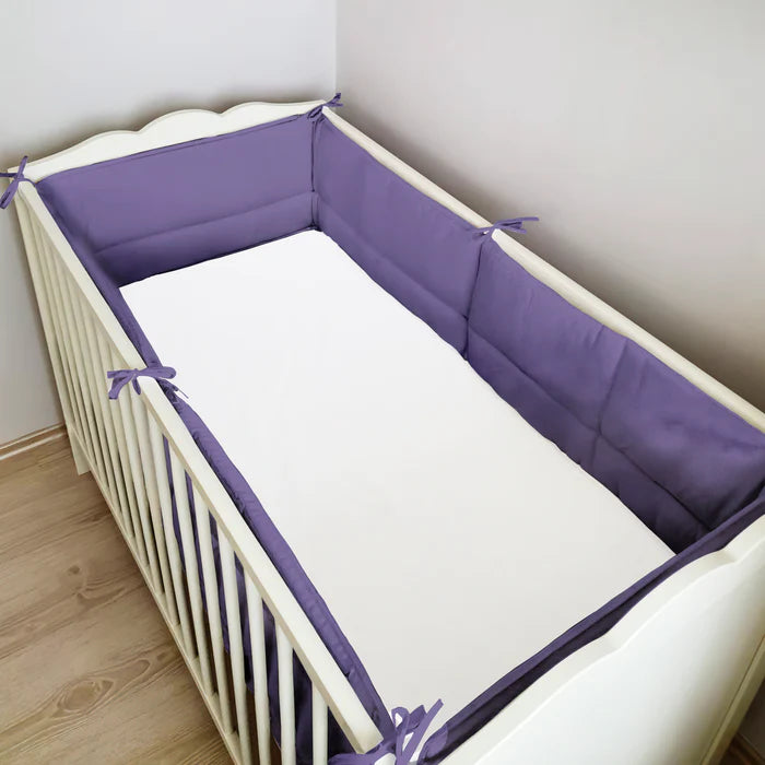 Setul de pătuț pentru copii (saltea, cearșaf si barieră de protecție)